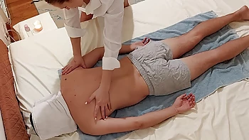 Today I paid masseuse with my tongue because she got too horny. I couldn't refuse it and I put my tongue inside her warm pussy. She was very happy and he had an intense orgasm. Feel free to comment and like if you enjoyed our video