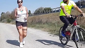 Our cyclist is really in the mood for pussy and tries to hook up a pretty brunette who is jogging, surprised then, to freak out alone. He can',t resist and with a nice doggystyle, he makes her enjoy herself like a pig.